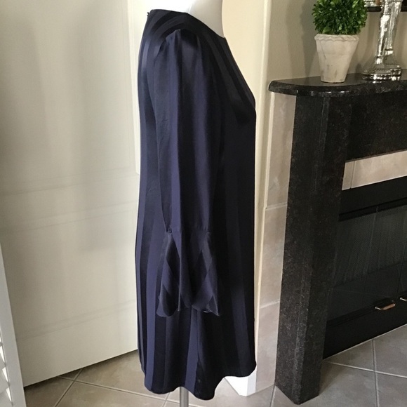 NEW Cremieux XS Navy Blue Selina Satin Striped Tulip Dress Bell Sleeves Elegant - Picture 6 of 14